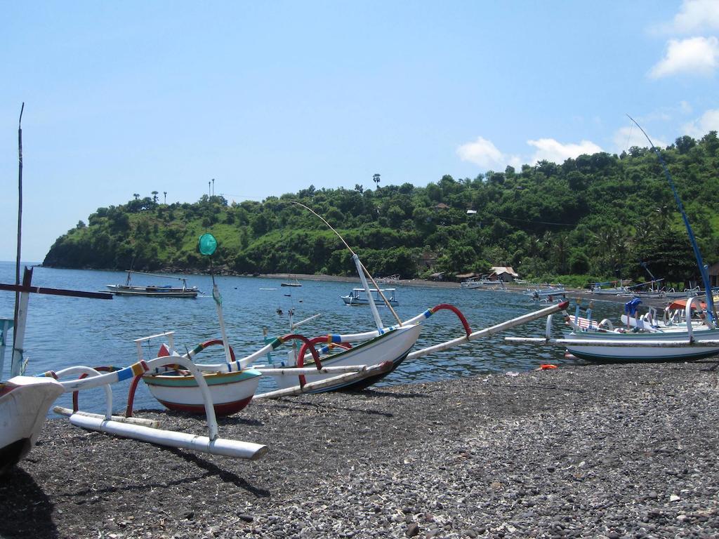 Galang Kangin Bungalows Amed Екстериор снимка